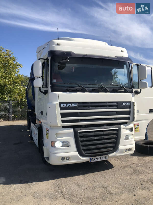 Тягач DAF XF 105 2013 в Запоріжжі