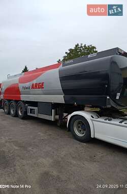 Тягач DAF XF 105 2012 в 