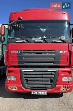 Грузовой фургон DAF XF 105 2006 в Львове