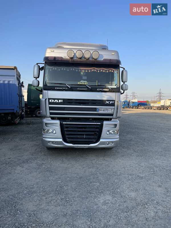 Тягач DAF XF 105 2008 в Одесі