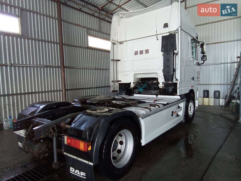 Тягач DAF XF 105 2008 в Ровно