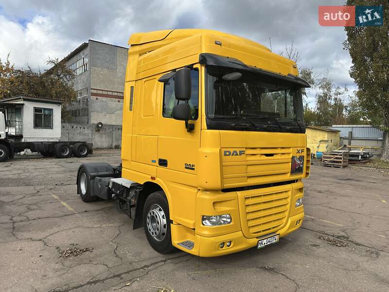 Тягач DAF XF 105 2013 в Киеве