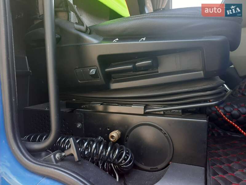 Тягач DAF XF 105 2009 в Запорожье