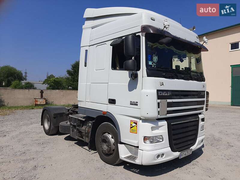 Тягач DAF XF 105 2010 в Запоріжжі
