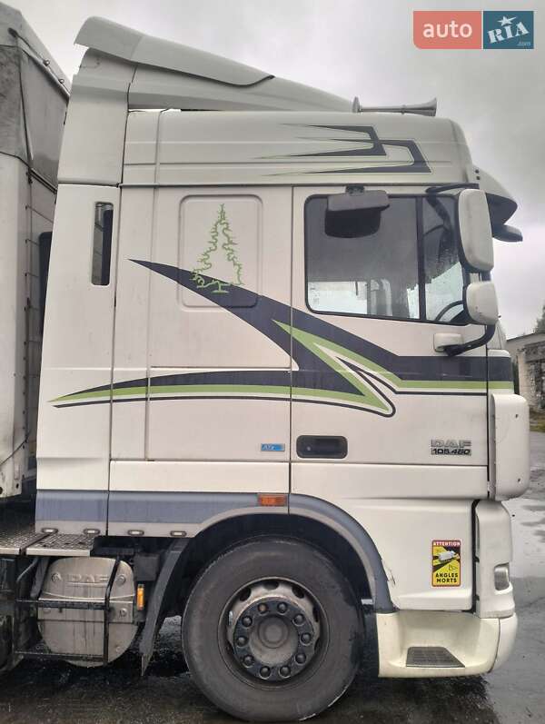 Тягач DAF XF 105 2012 в Романове