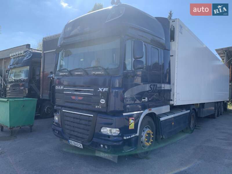 Тягач DAF XF 105 2008 в Дніпрі