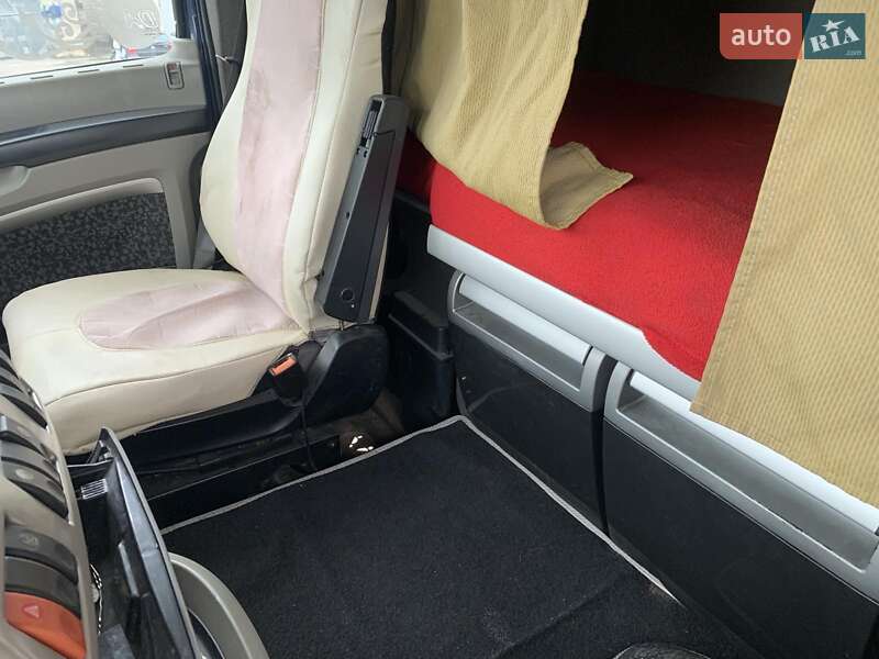 Тягач DAF XF 105 2008 в Дніпрі