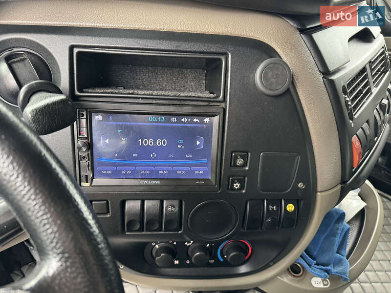 Тягач DAF XF 105 2009 в Черновцах