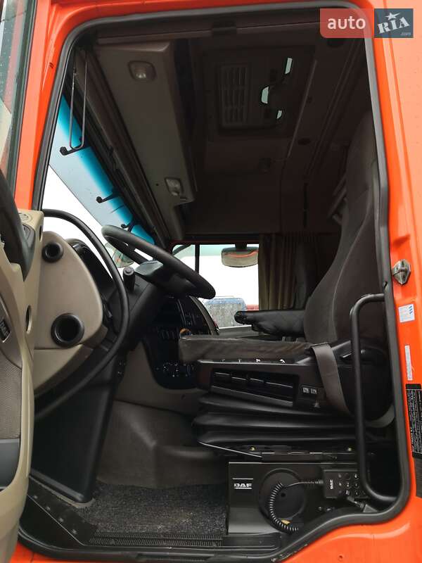 Тягач DAF XF 105 2011 в Кам'янському