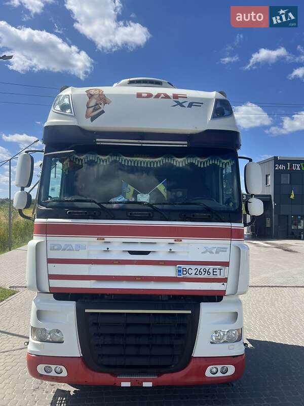 Тягач DAF XF 105 2009 в Жовкві