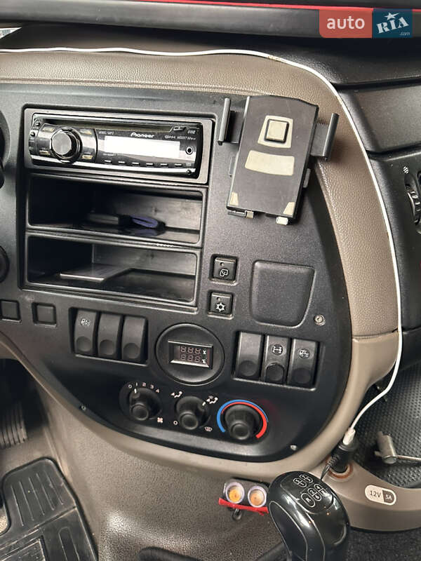 Тягач DAF XF 105 2013 в Днепре