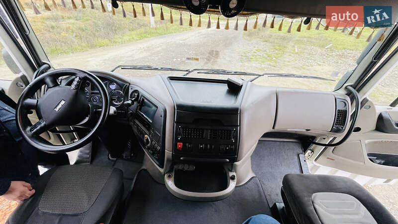 Тягач DAF XF 105 2012 в Перечині