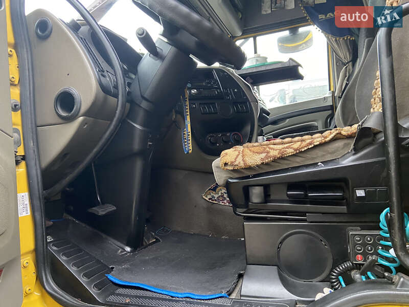 Тягач DAF XF 105 2010 в Звягеле