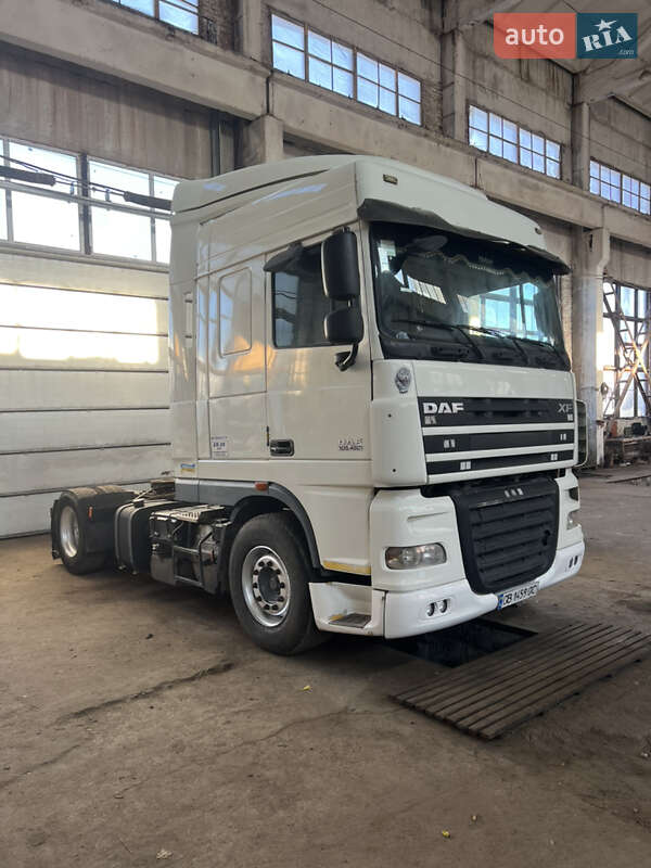Тягач DAF XF 105 2010 в Чернигове