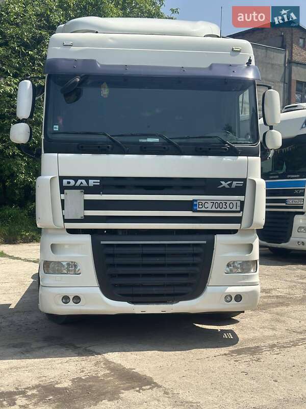 Тягач DAF XF 105 2011 в Львове