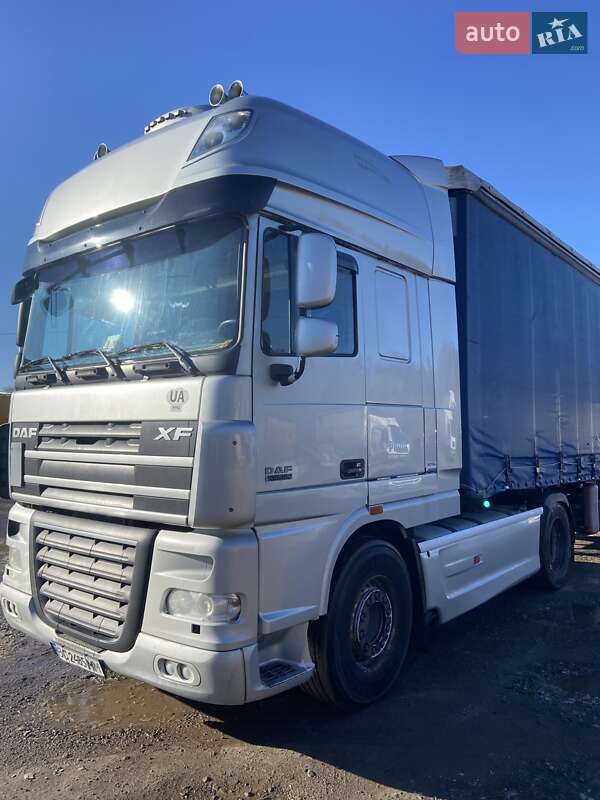 Тягач DAF XF 105 2011 в Львове