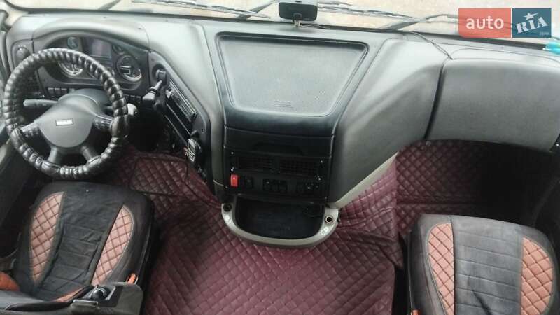 Тягач DAF XF 105 2011 в Луцке