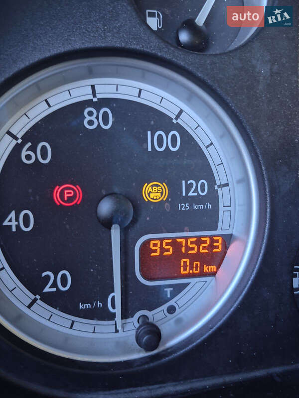 Тягач DAF XF 105 2010 в Красном