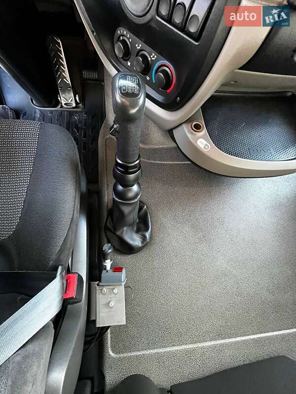 Тягач DAF XF 105 2013 в Хотине