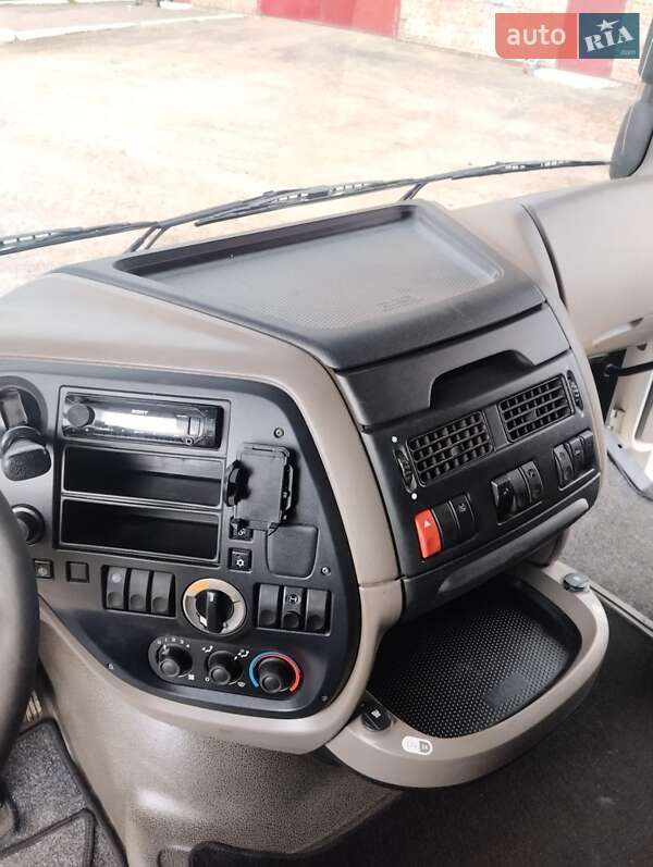 Тягач DAF XF 105 2013 в Шептицькому