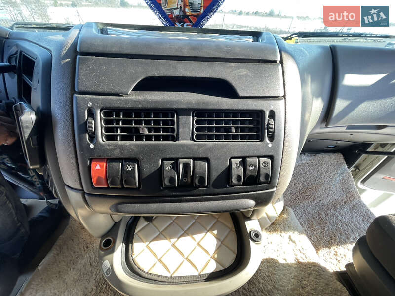 Тягач DAF XF 105 2013 в Ровно