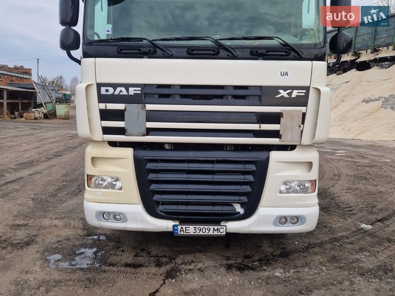 Тягач DAF XF 105 2011 в Рівному