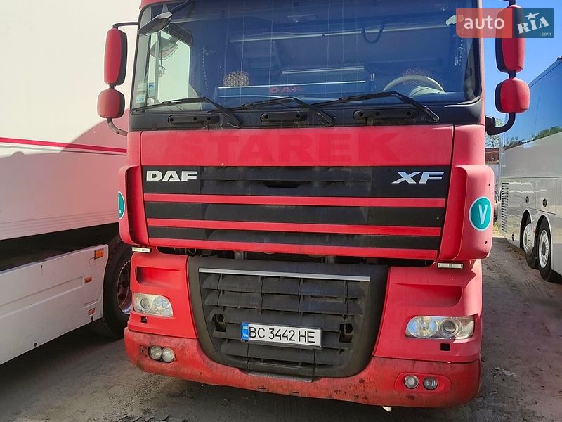Тягач DAF XF 105 2011 в Львове