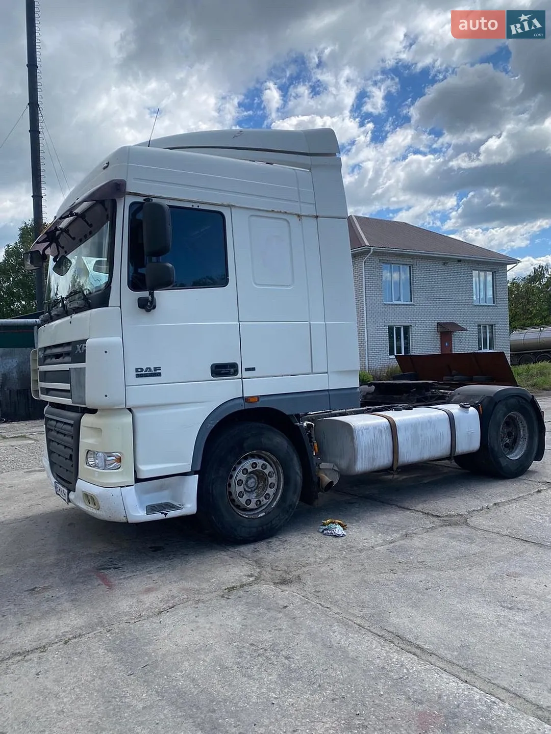 DAF XF 105 2009 VIN XLRTE47MS0E832794 фото оголошення 2 з 24