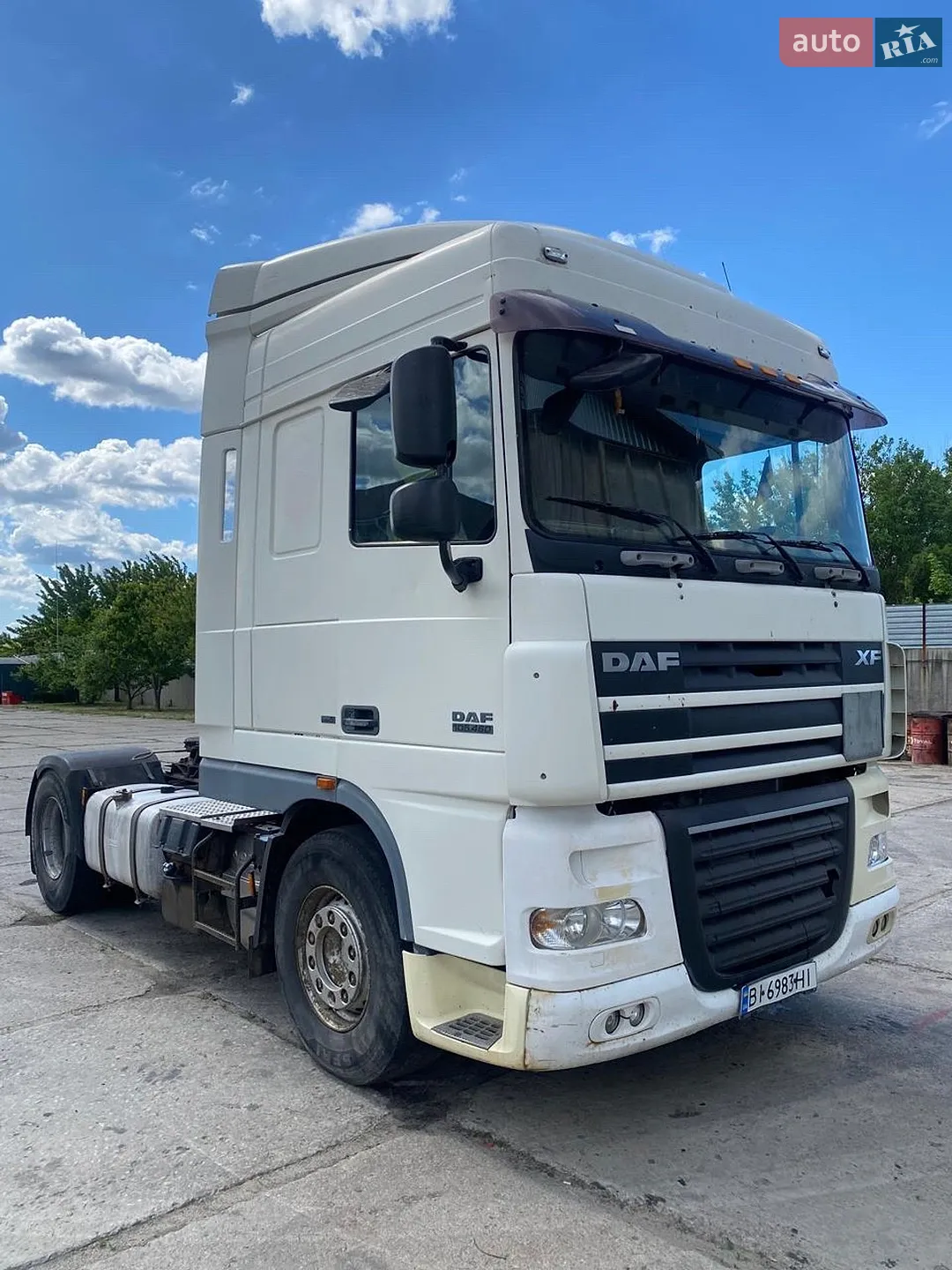 DAF XF 105 2009 VIN XLRTE47MS0E832794 фото оголошення 4 з 24