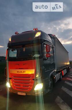 Тягач DAF XF 106 2016 в Чернівцях