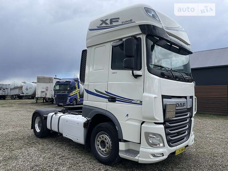 Тягач DAF XF 106 2015 в Чернівцях