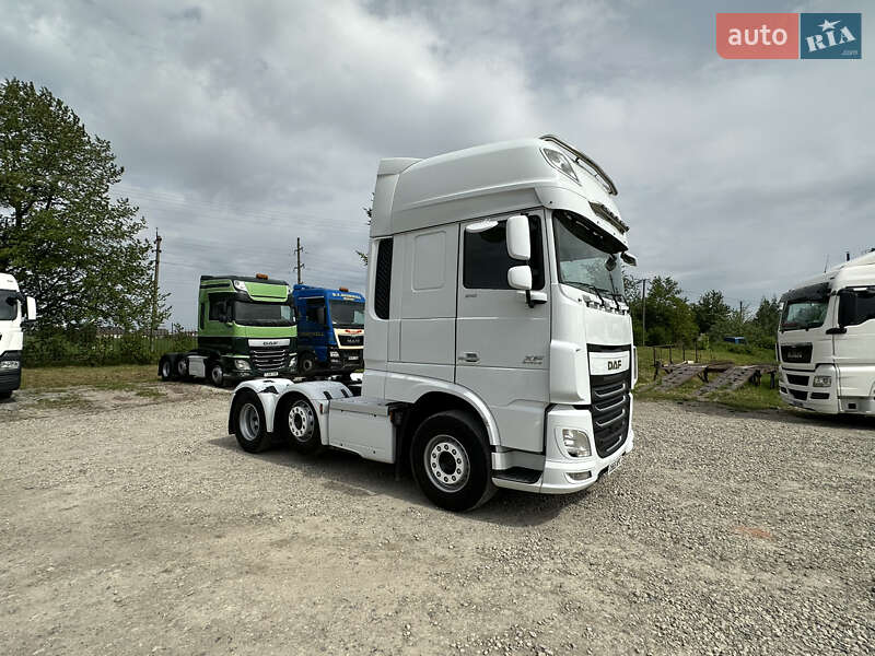 Тягач DAF XF 106 2015 в Бучачі