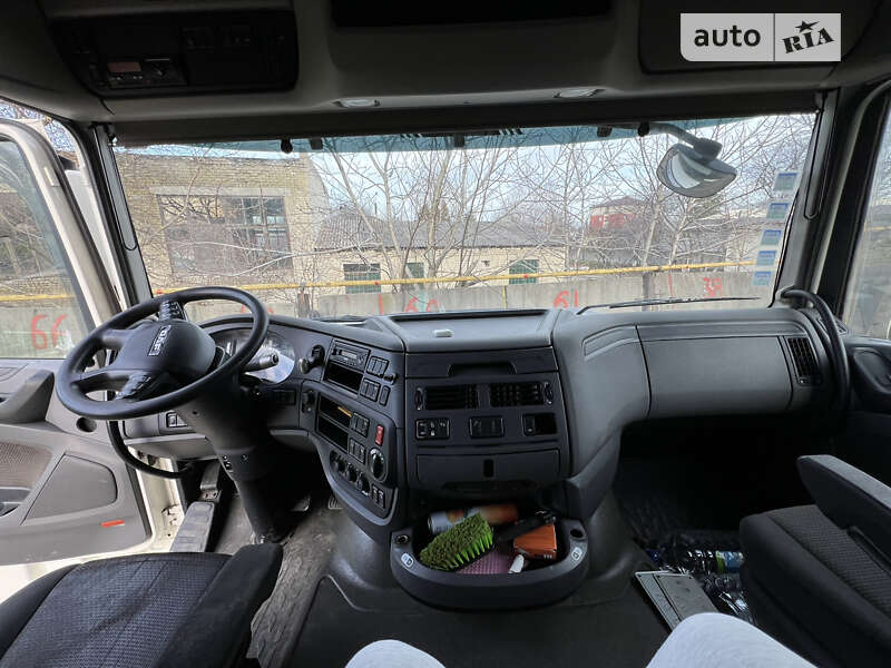 Тягач DAF XF 106 2014 в Ровно