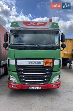 Тягач DAF XF 106 2017 в 