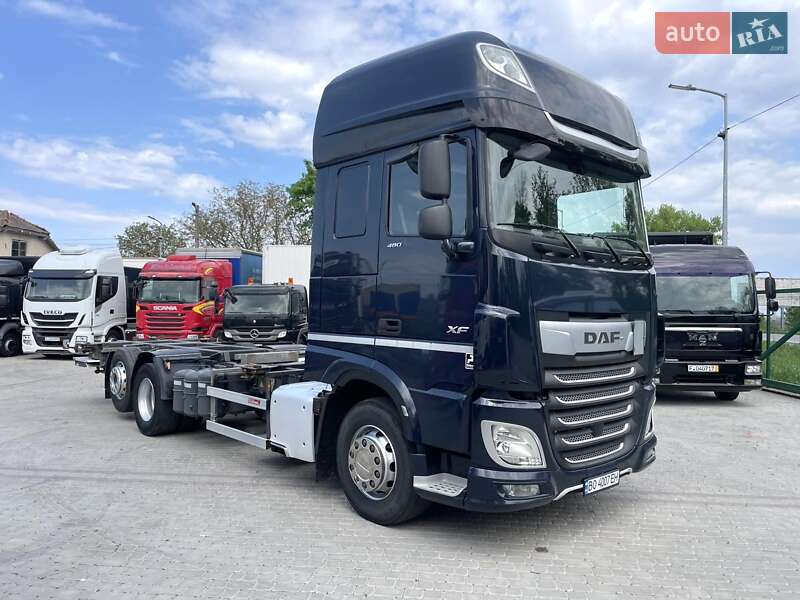 Контейнеровоз DAF XF 106 2019 в 