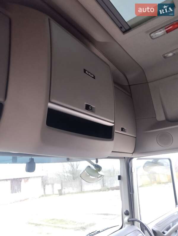 Тягач DAF XF 106 2015 в Шептицькому