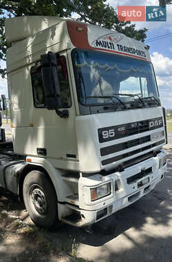 Тягач DAF XF 95.430 1995 в Харкові