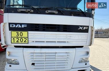 Тягач DAF XF 95.430 2006 в Черновцах