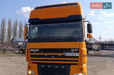 Тягач DAF XF 95.430 2003 в Каменец-Подольском
