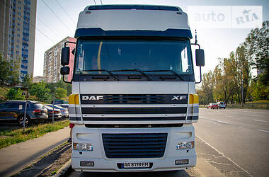 Грузовой фургон DAF XF 95 2003 в Киеве