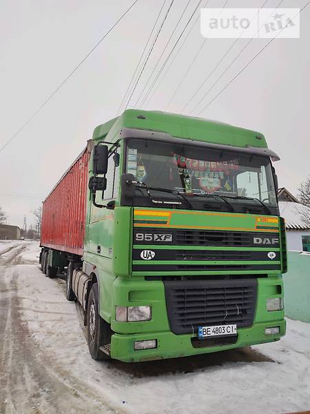 Зерновоз DAF XF 95 2001 в Новой Одессе