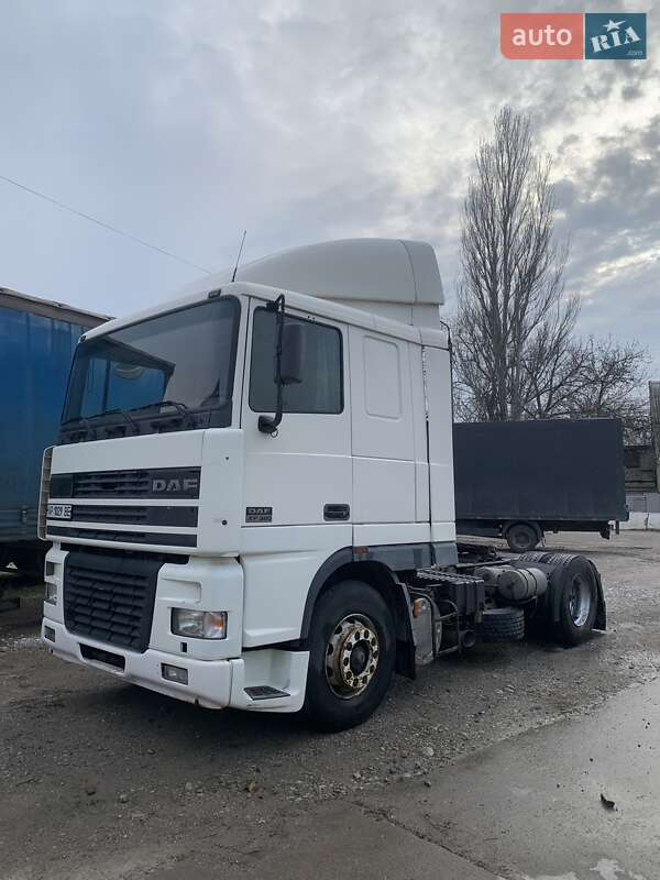 Тягач DAF XF 95 2000 в Запорожье