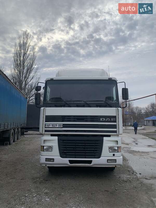 Тягач DAF XF 95 2000 в Запорожье