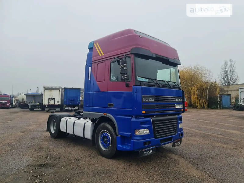 Тягач DAF XF 95 2000 в Виннице