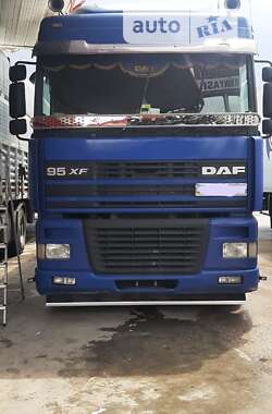 Тягач DAF XF 95 2001 в Киеве