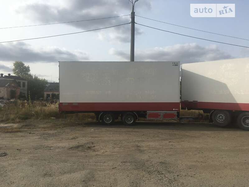 Інші вантажівки DAF XF 95 2000 в Славуті