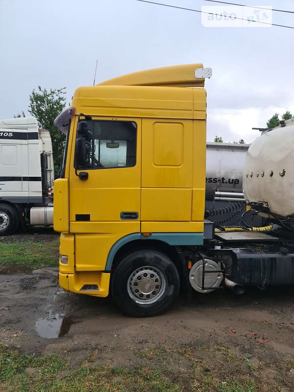 Тягач DAF XF 95 2000 в Днепре