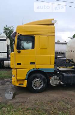 Тягач DAF XF 95 2000 в 