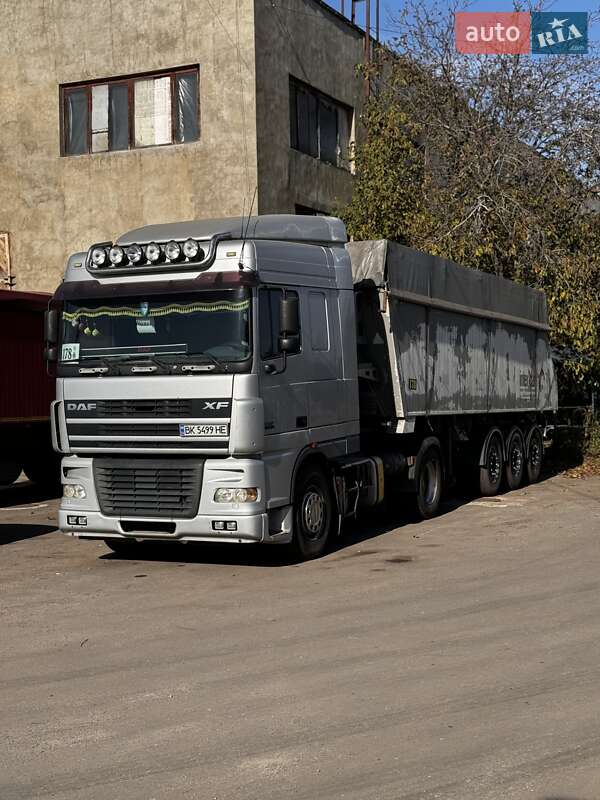 Тягач DAF XF 95 2005 в 