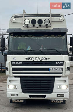 Тягач DAF XF 95 2003 в Дніпрі